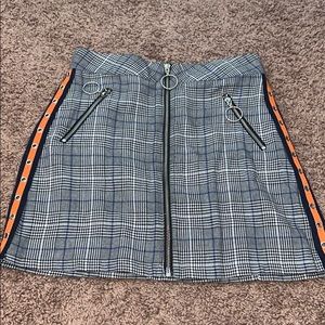 Plaid zip up skirt with Orange side stripes size S